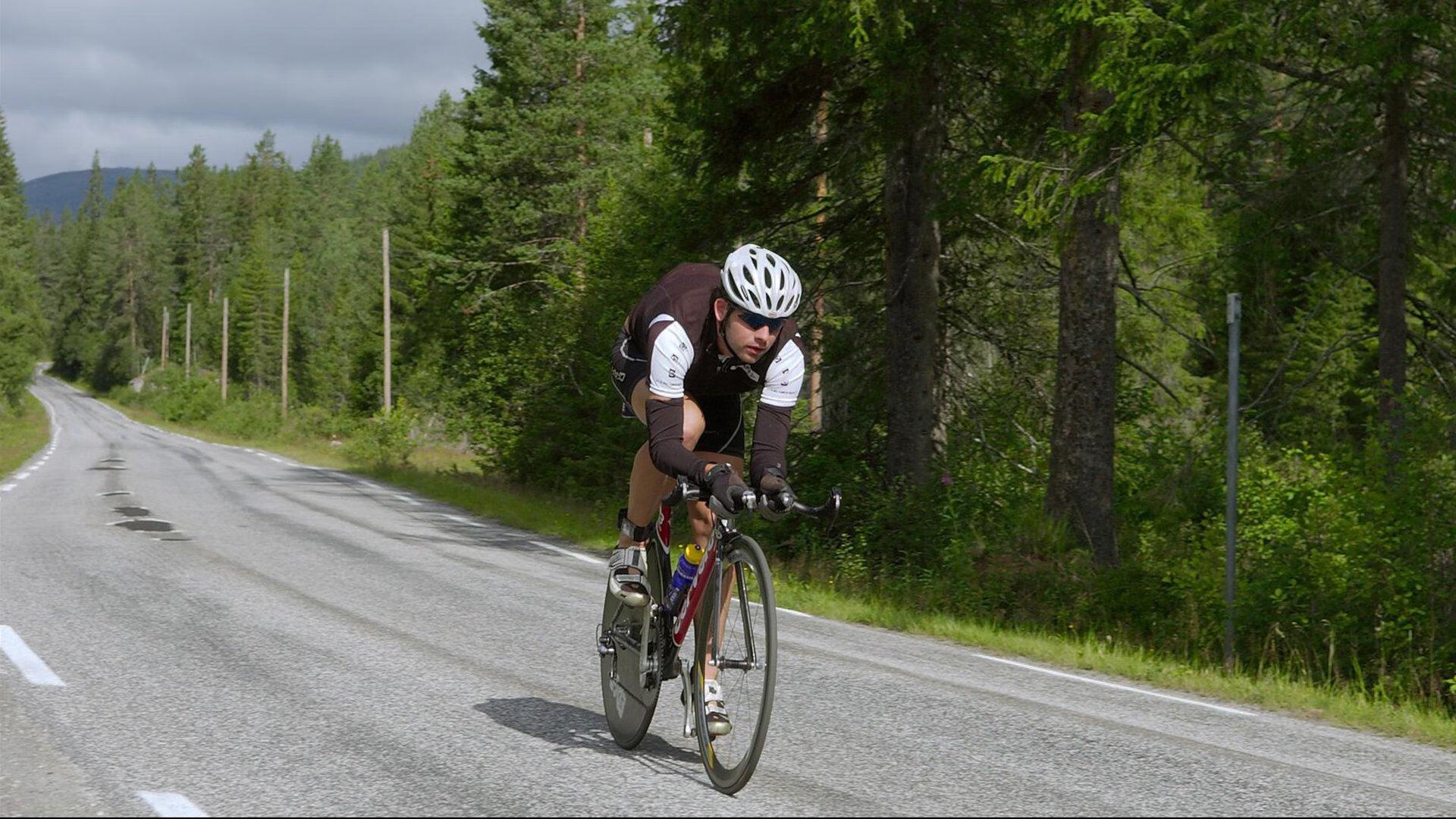 汤普森赛后谈赢球哲学，胜利重于个人数据，勇士团队精神再显光芒