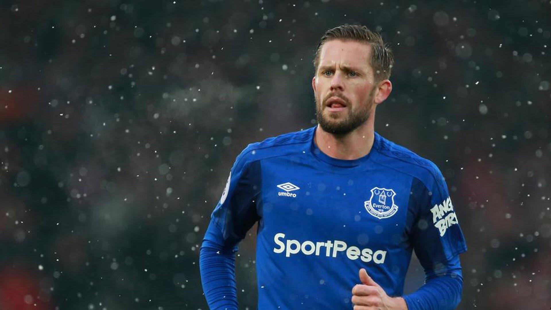 希尔再评汉密尔顿，2021赛季已令人遗憾，2025年表现更陷低谷